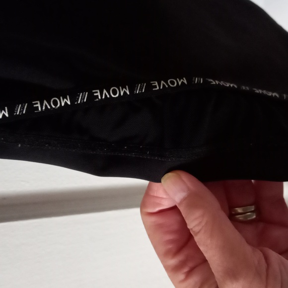 Move workout capris - Picture 3 of 10